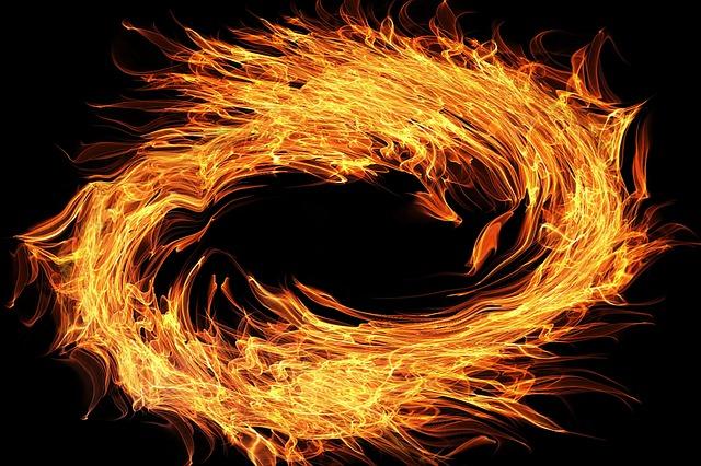 Una espiral de llamas.